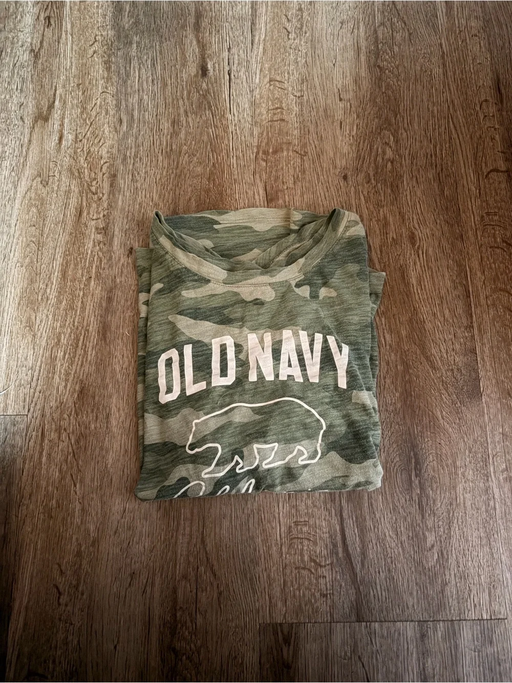 Old Navy Green Camo Short-Sleeve Tee with White Logo and Bear - Picture 1 of 4